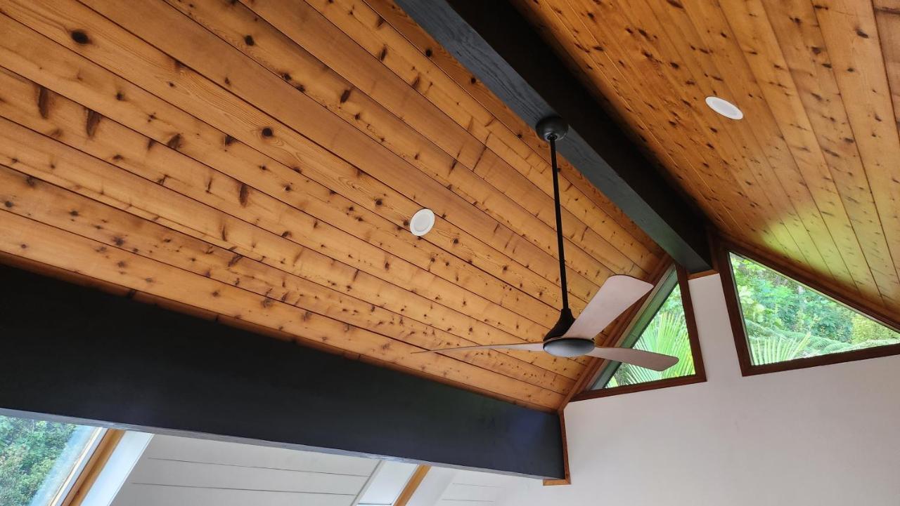 The Black Chalet Whitianga Eksteriør billede